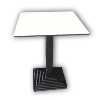 Mesa hostelería sobre compact