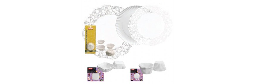 Blondas y moldes de papel